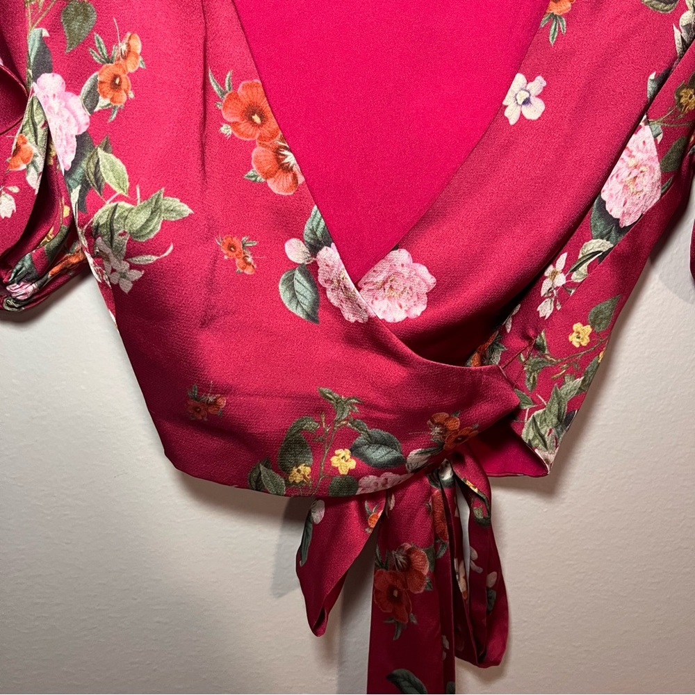 Keepsake the Label • Vibrant Floral Top - Picture 4 of 6